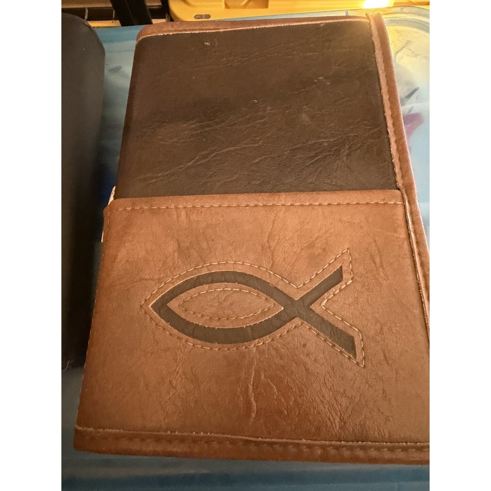 The Thompson Chain-Reference Bible w/leather cover